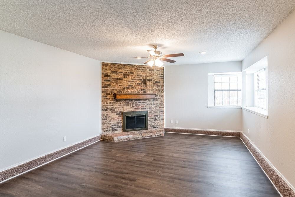 4008 Shackelford Dr - Photo 2 of 15