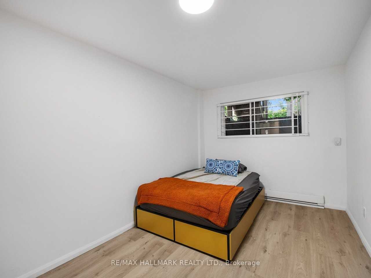 137 Gerrard Street East - Photo 3 of 9