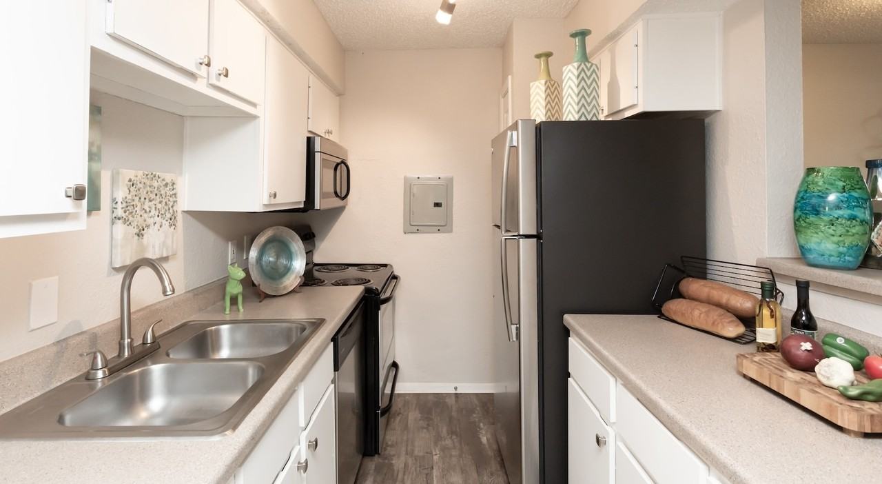 S Lakeshore Blvd & E Riverside Dr #333 - Photo 5 of 8