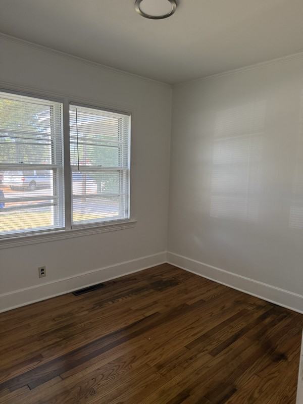 1105 Sycamore Rd - Photo 4 of 20