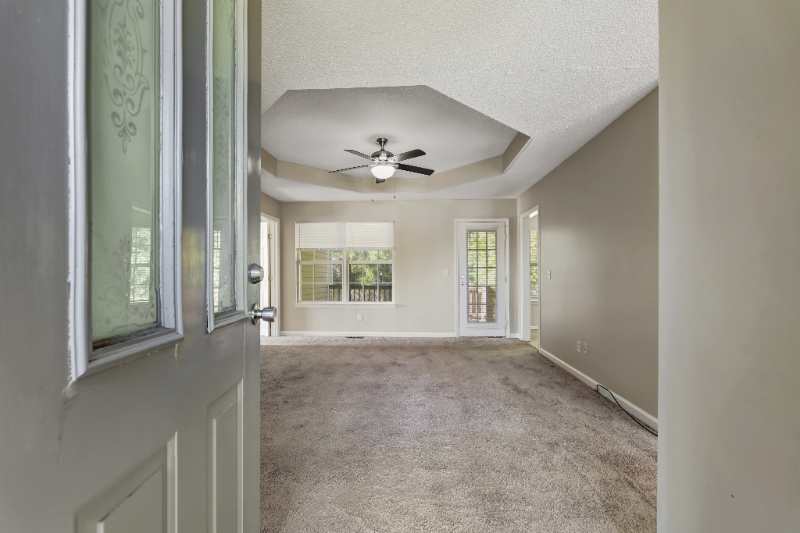 1113 Odom Ct - Photo 2 of 14