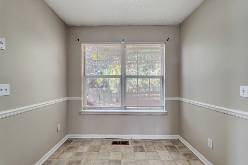 1113 Odom Ct - Photo 7 of 14