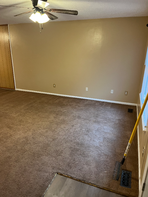 416 N Lucas St - Photo 3 of 19