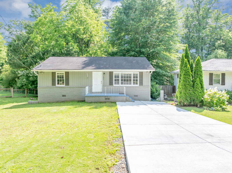 1677 Wayland Cir Ne - Photo 2 of 20