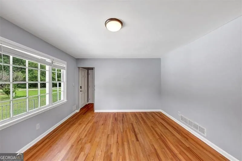 1677 Wayland Cir Ne - Photo 5 of 20