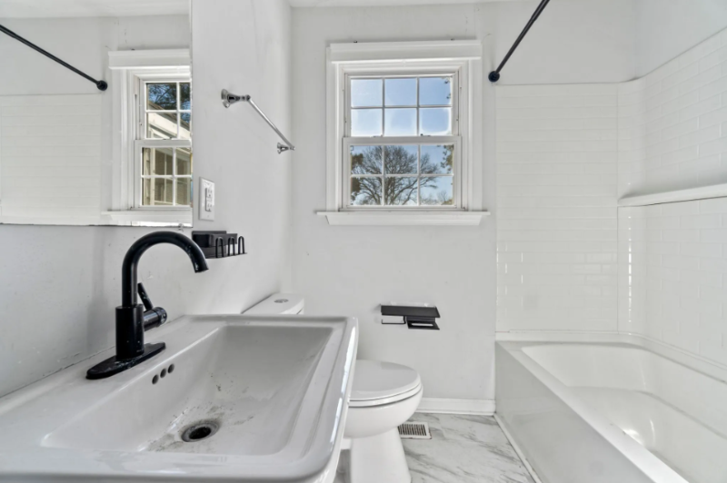 4865 Hampshire Ave - Photo 3 of 5