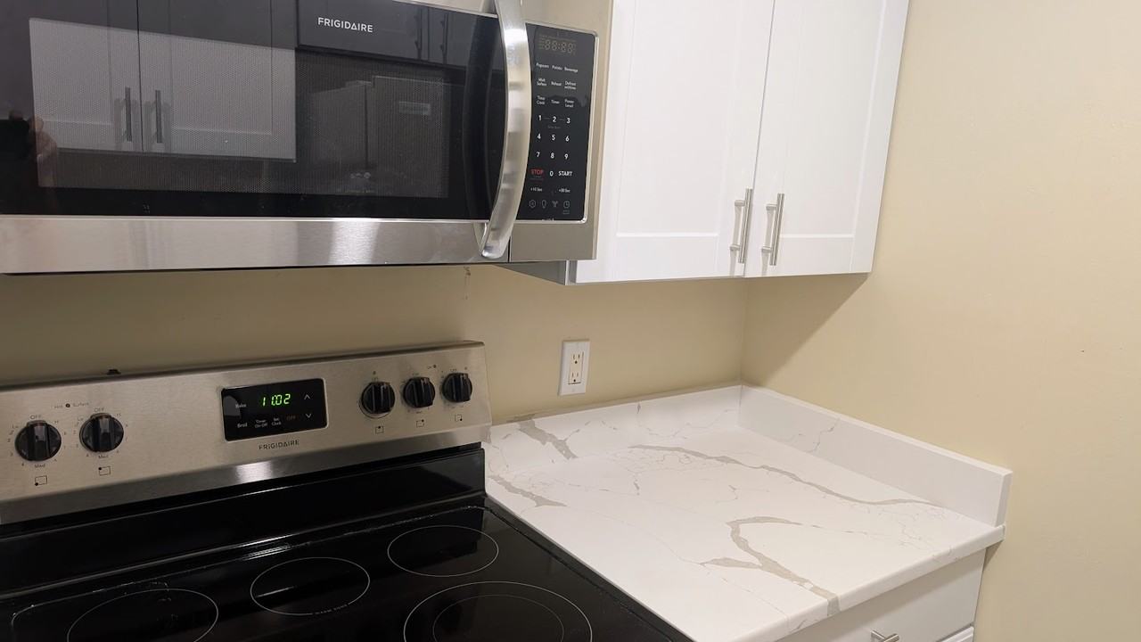 1693 2nd Avenue North #7 - Photo 5 of 15