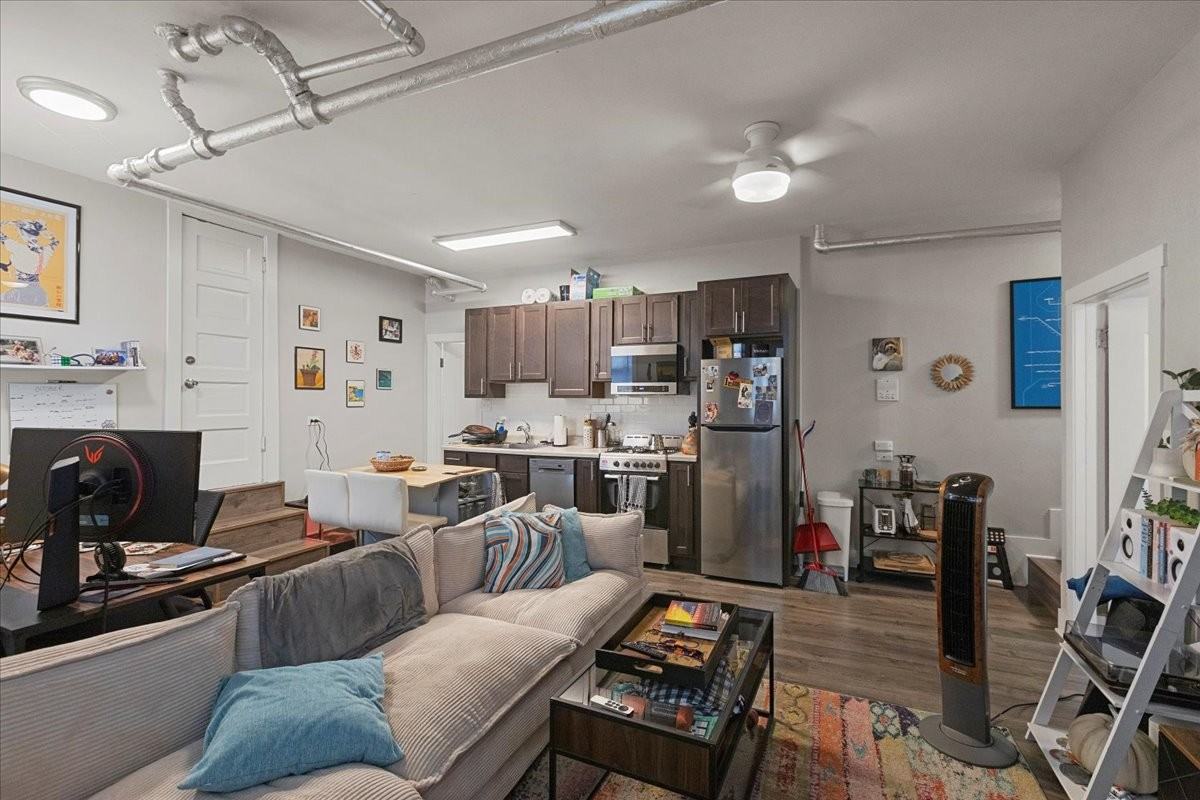 2348 W Addison St #BS - Photo 4 of 11