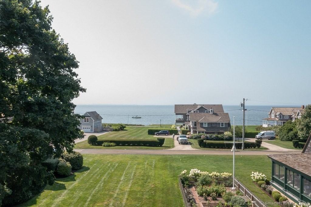 17 Agawam Ave - Photo 3 of 41