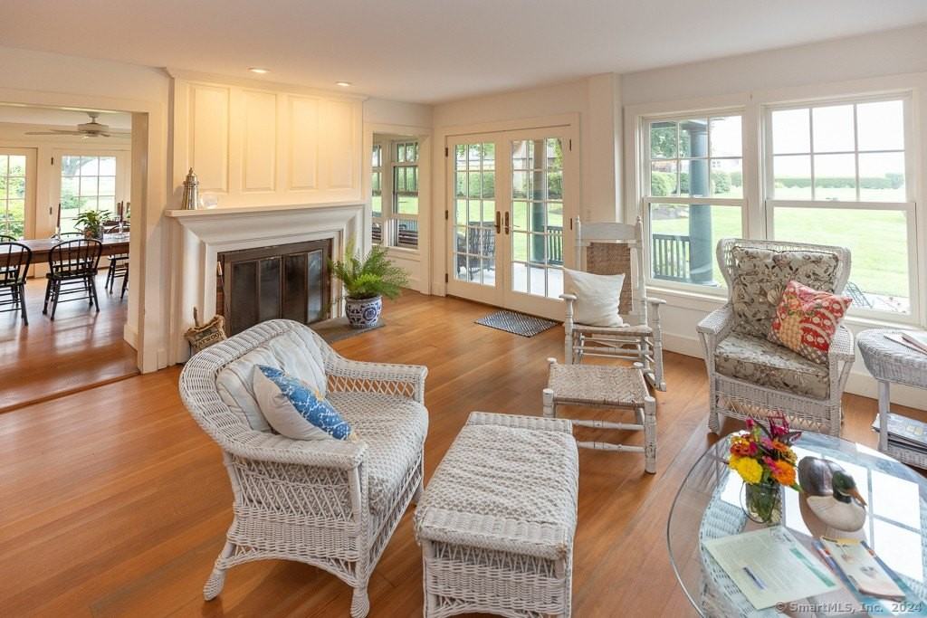 17 Agawam Ave - Photo 7 of 41