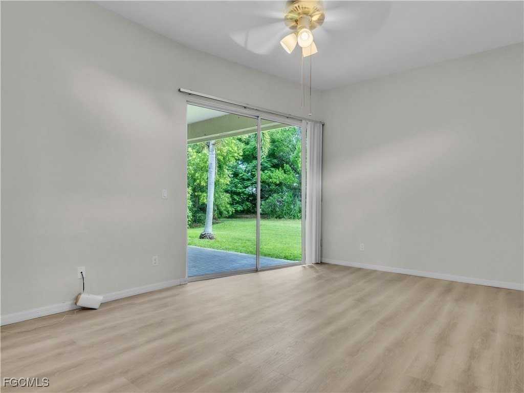 1580 Argyle Dr - Photo 6 of 16