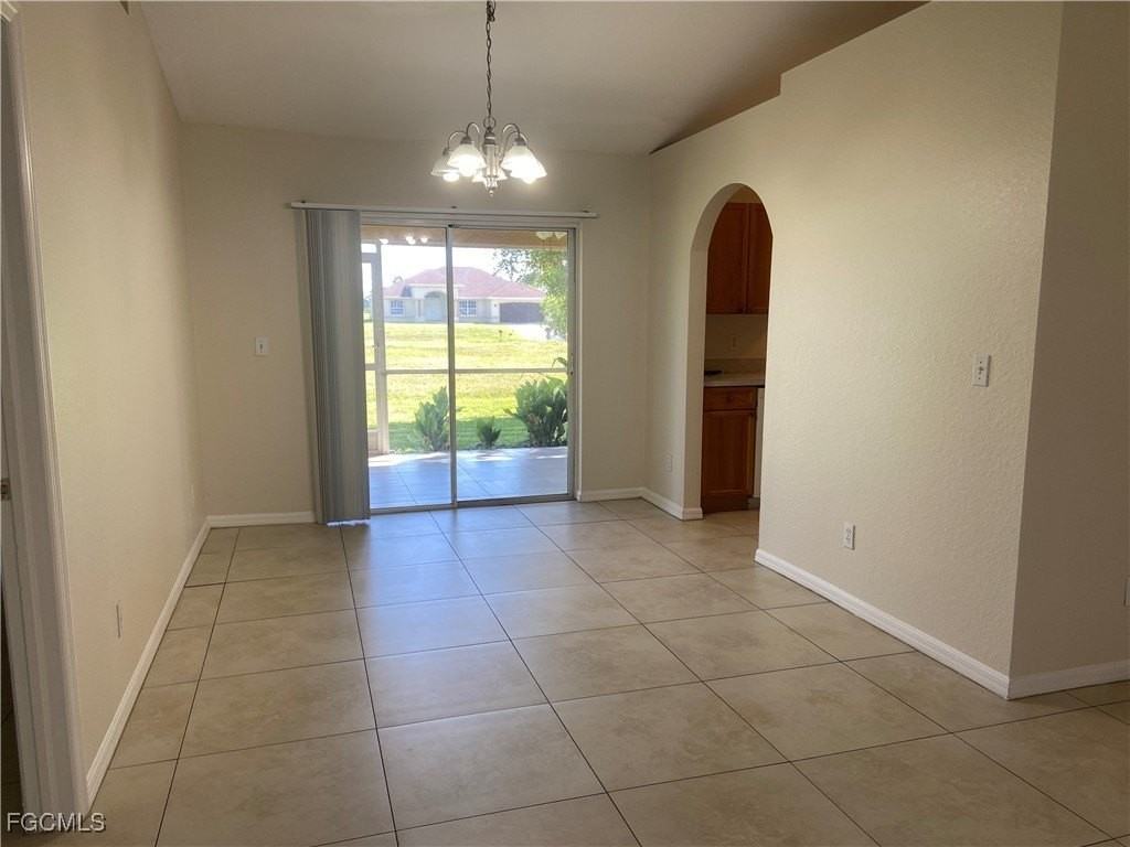 1301 Ne 12th Pl - Photo 5 of 14