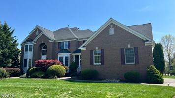 featured image of 43 Rosewood Ct