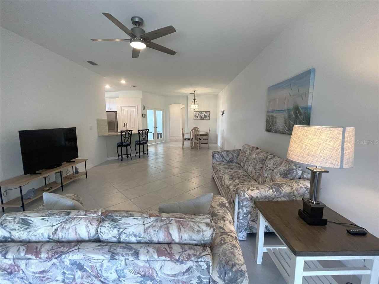 1912 Saddlewood Cir - Photo 4 of 50