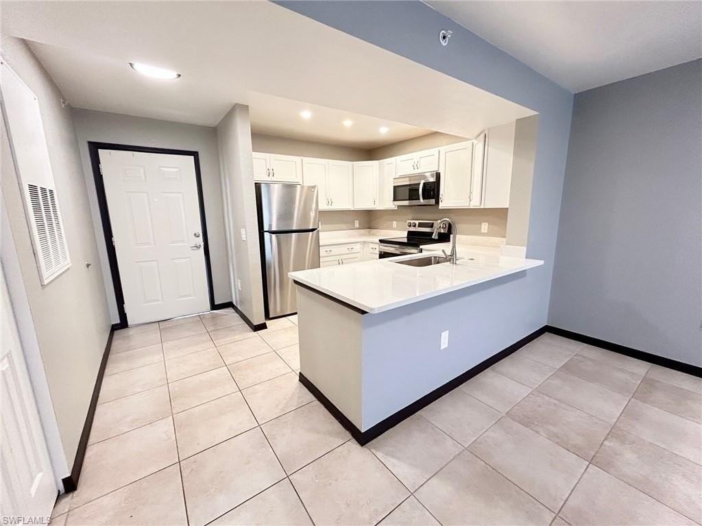 8284 Key Royal Cir #1323 - Photo 2 of 16