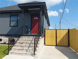 featured image of 3709 Tournefort St