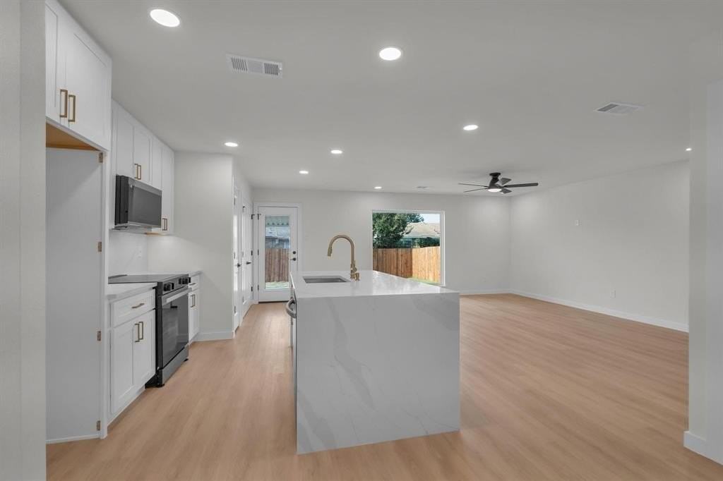 516 Fairhaven Dr - Photo 3 of 19