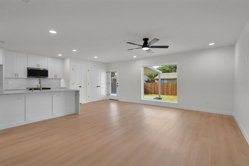 516 Fairhaven Dr - Photo 4 of 19