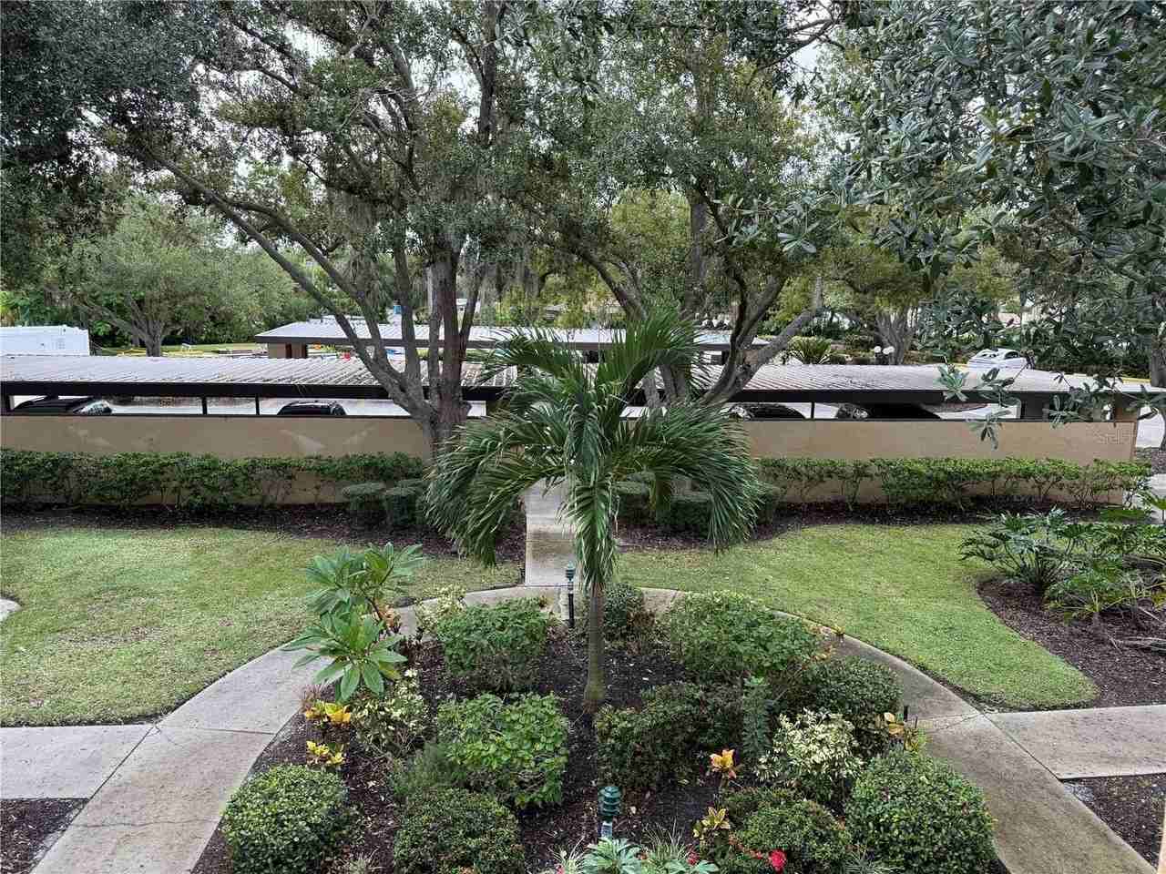 5770 Ashton Lake Dr #8 - Photo 4 of 46