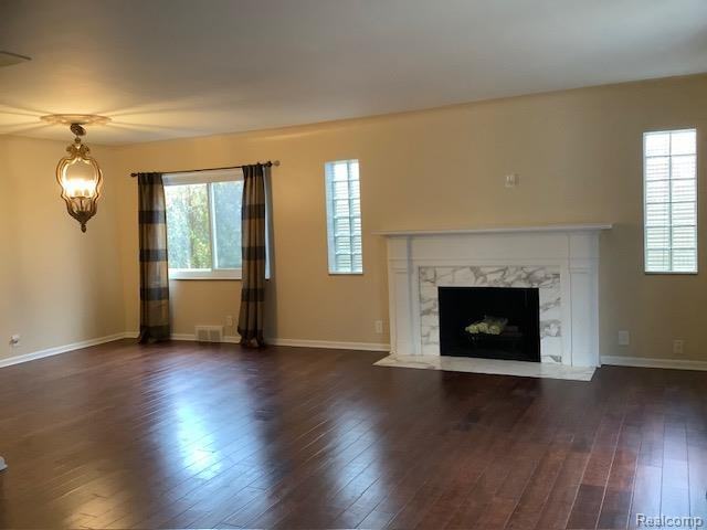 732 Harcourt Rd - Photo 6 of 25