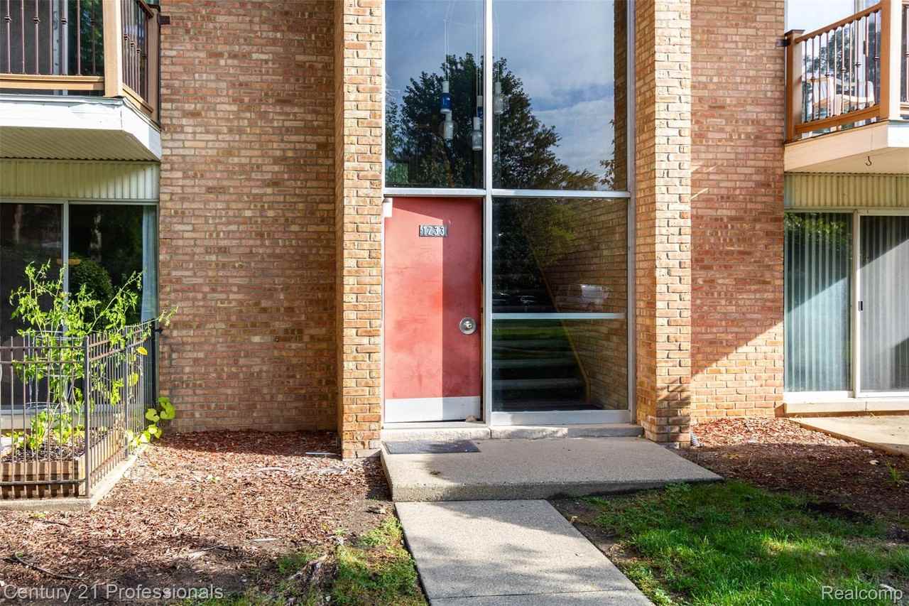 1209 Island Dr - Photo 2 of 38