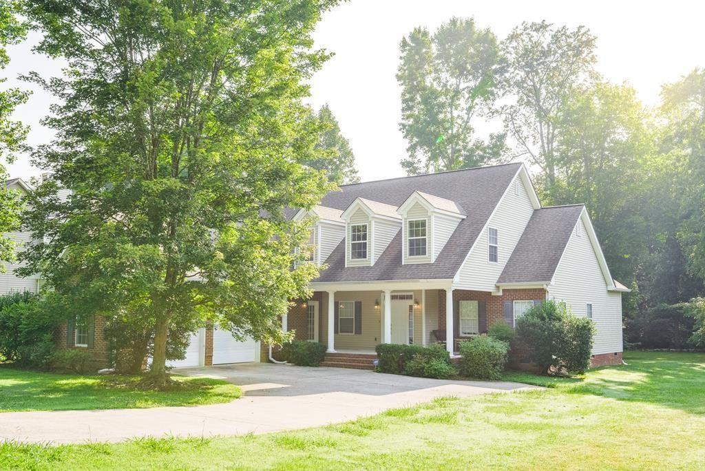 2645 Foxmore Cir - Photo 2 of 37