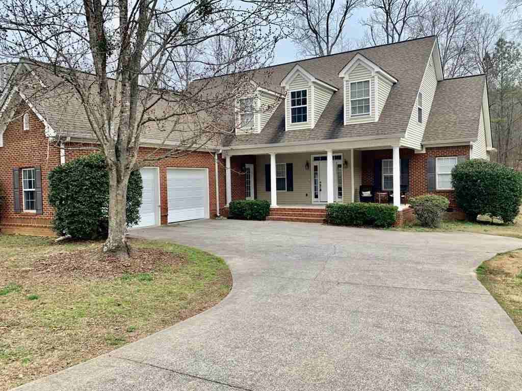 2645 Foxmore Cir - Photo 3 of 37