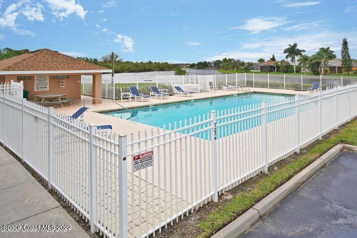 1430 Talamore Lane - Photo 3 of 9