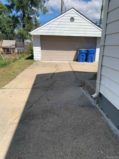 11567 Dodge Avenue - Photo 3 of 23