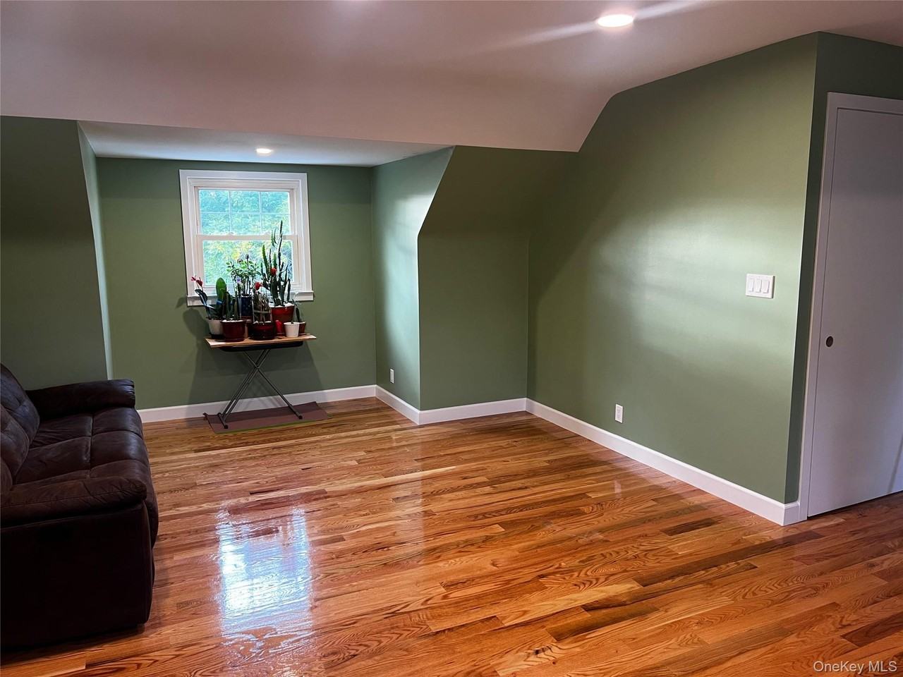 307 Emerson Pl - Photo 4 of 6