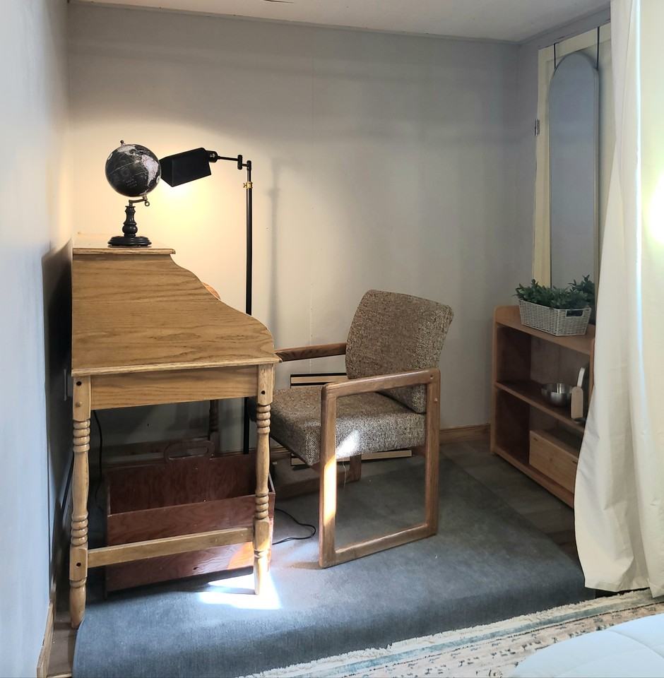 371 High Street North - Photo 3 of 11