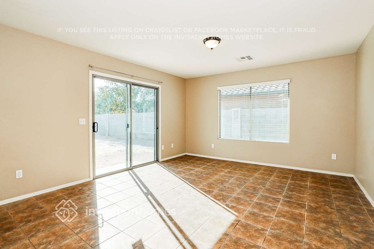 19297 North Ibiza Lane - Photo 5 of 17