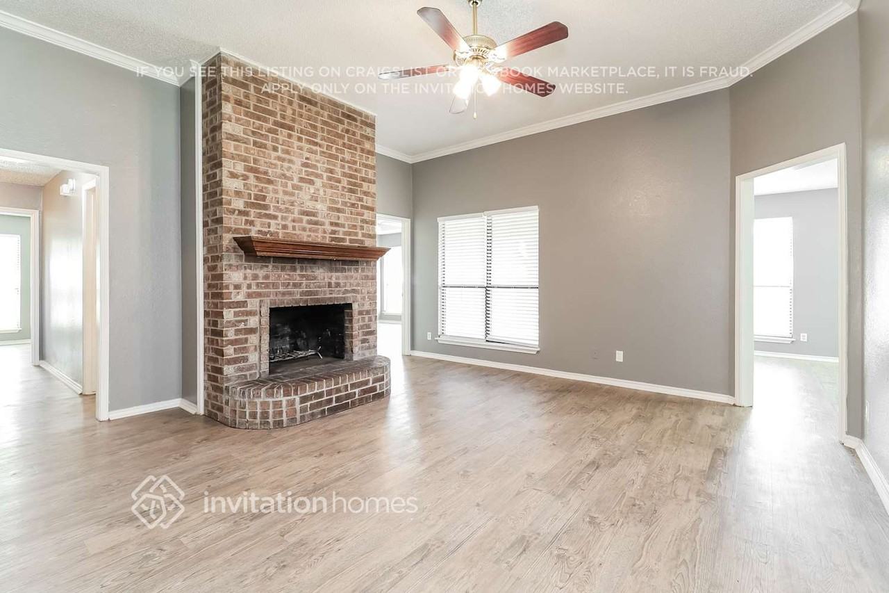 7016 Oakfield Corner Ct - Photo 3 of 17