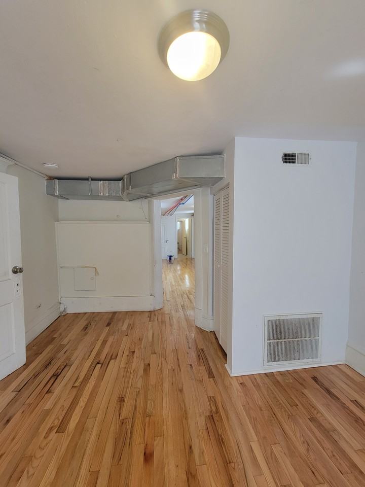 1314 West 19th Street - Photo 2 of 14
