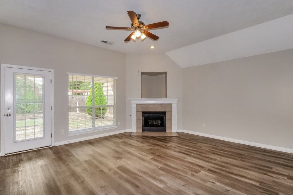 4825 Graham Lake Dr - Photo 5 of 17