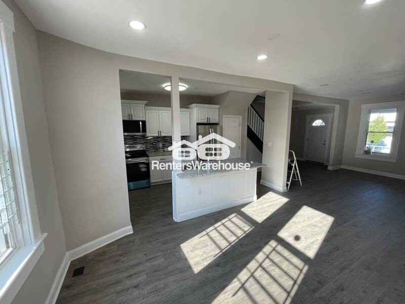 1910 N Bentalou St - Photo 3 of 26
