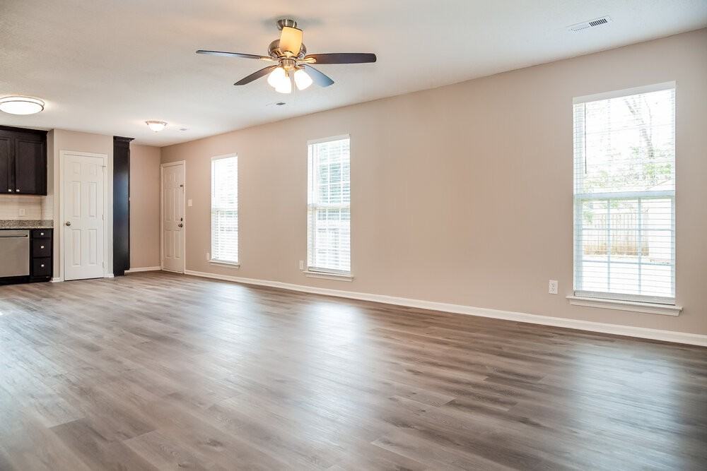 9912 Peppermint Ln - Photo 5 of 16