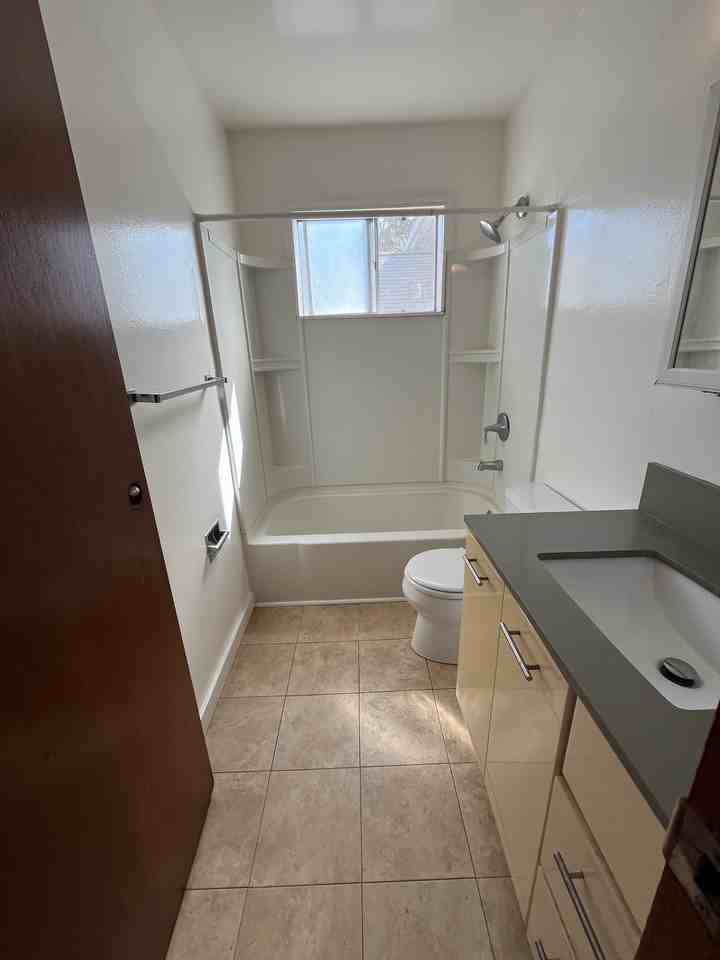 Francisco Apartments - Photo 5 of 14