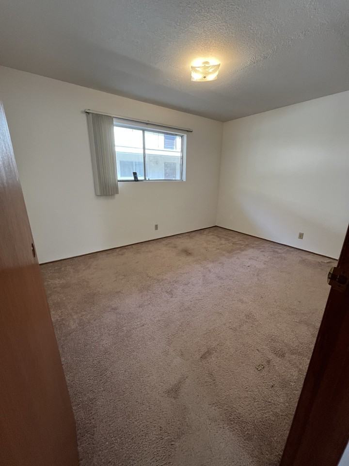 Francisco Apartments - Photo 6 of 14