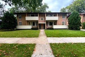 featured image of 2402 Fremont Ave