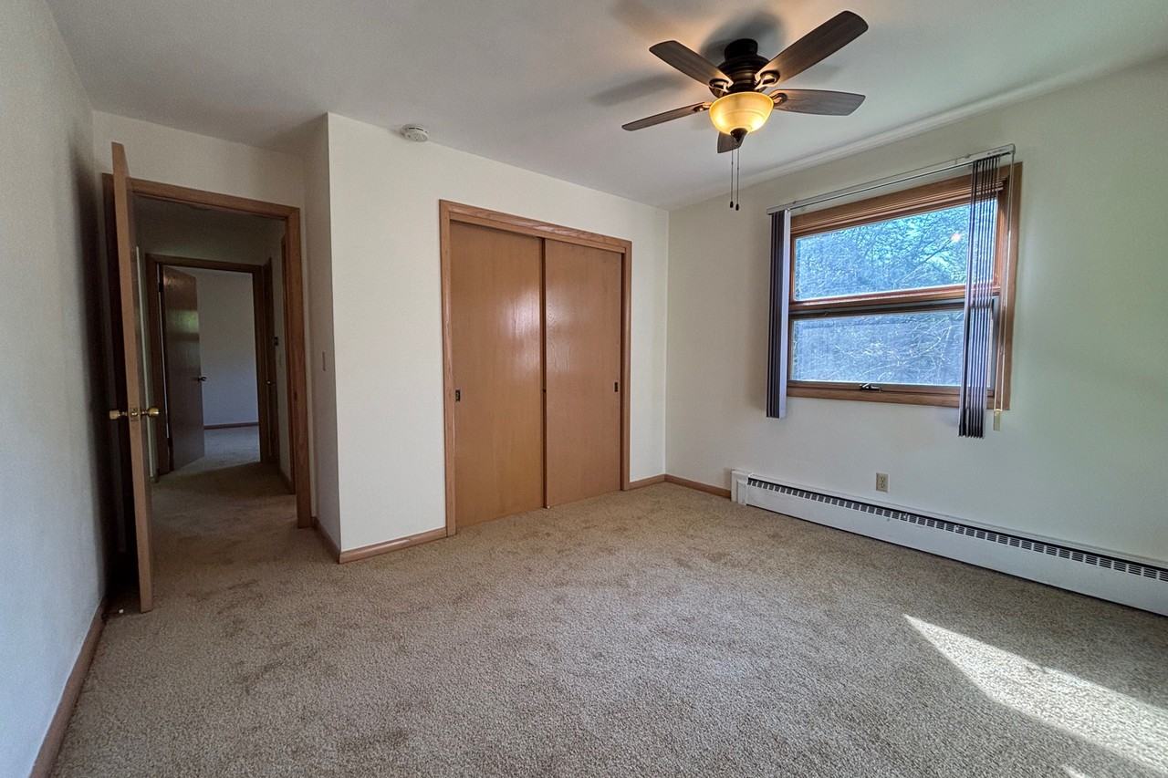 2409 Fremont Avenue - Photo 7 of 11