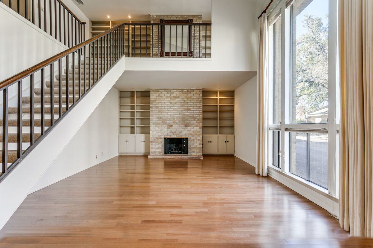 4 Gallery Ct - Photo 2 of 12