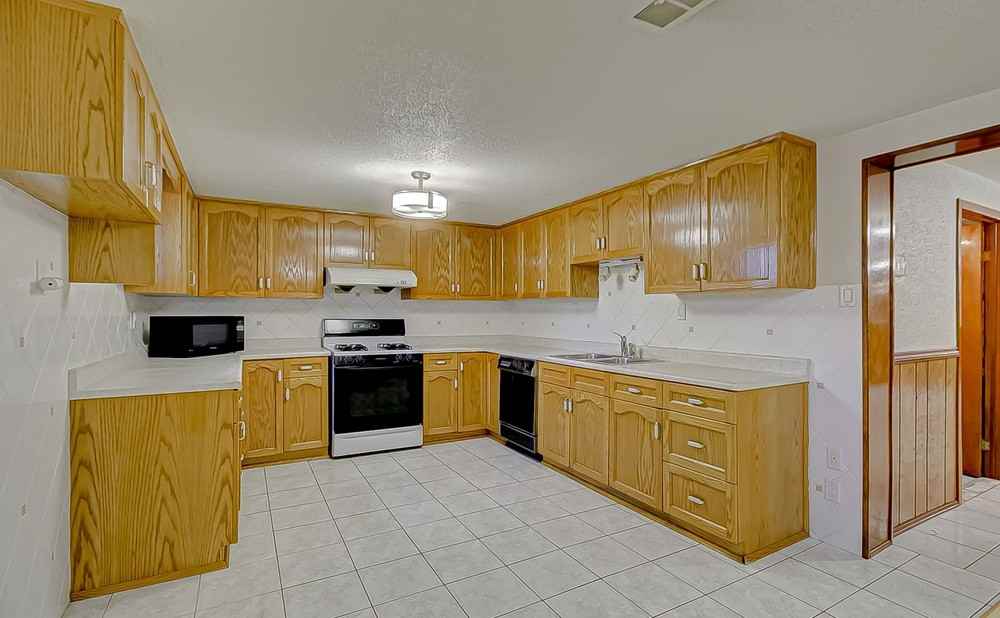 36 Ludgate Drive - Photo 2 of 10