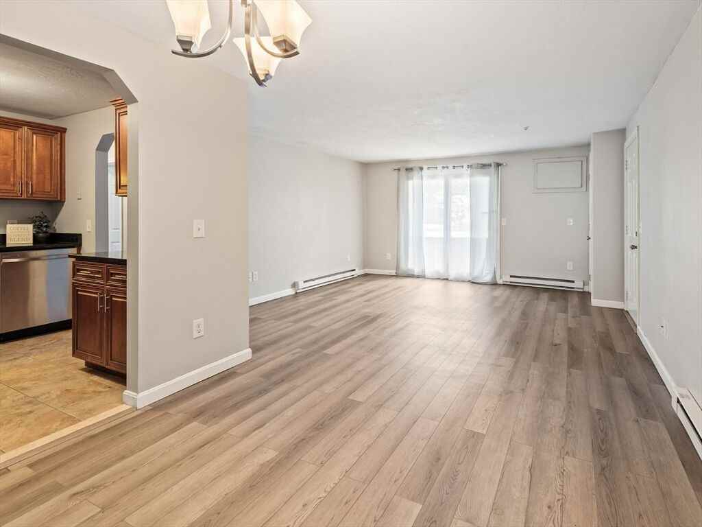 7 Gibbs St - Photo 3 of 10