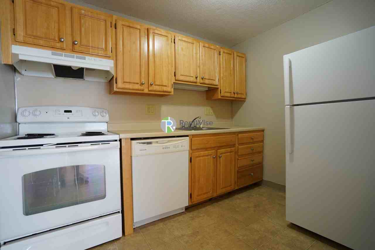 122 Dustin St #5 - Photo 2 of 11
