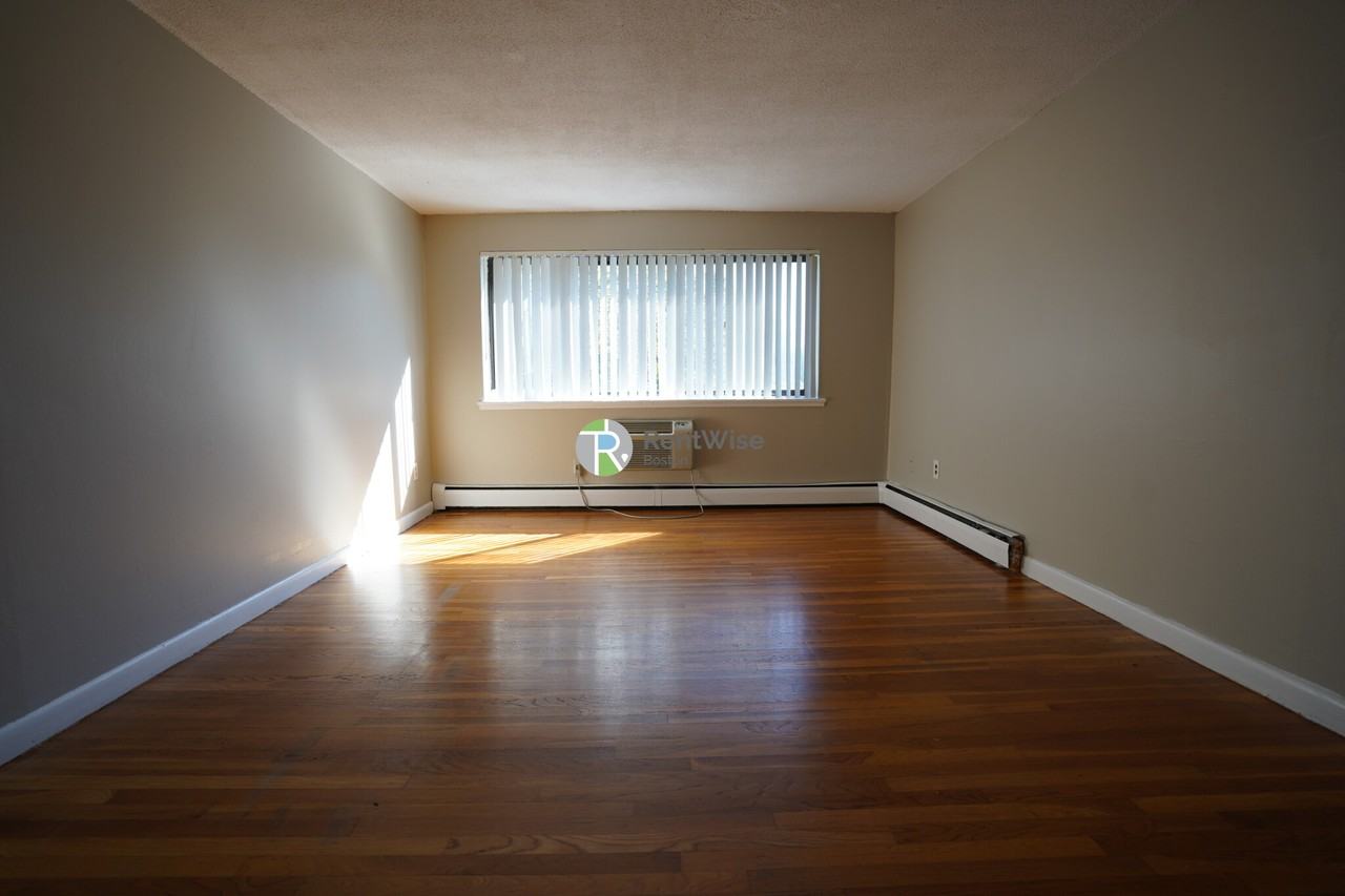 122 Dustin St #5 - Photo 3 of 11