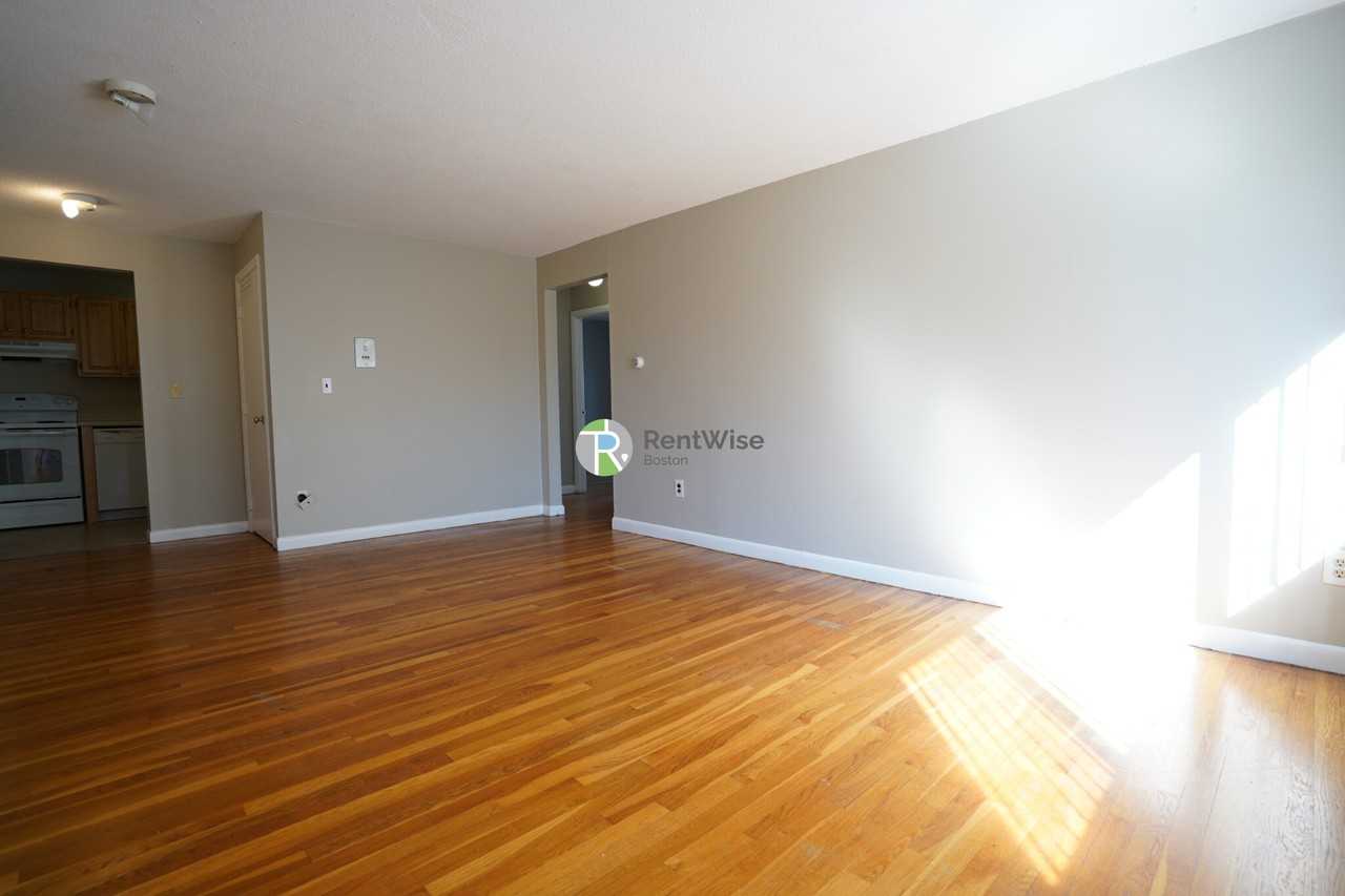 122 Dustin St #5 - Photo 4 of 11