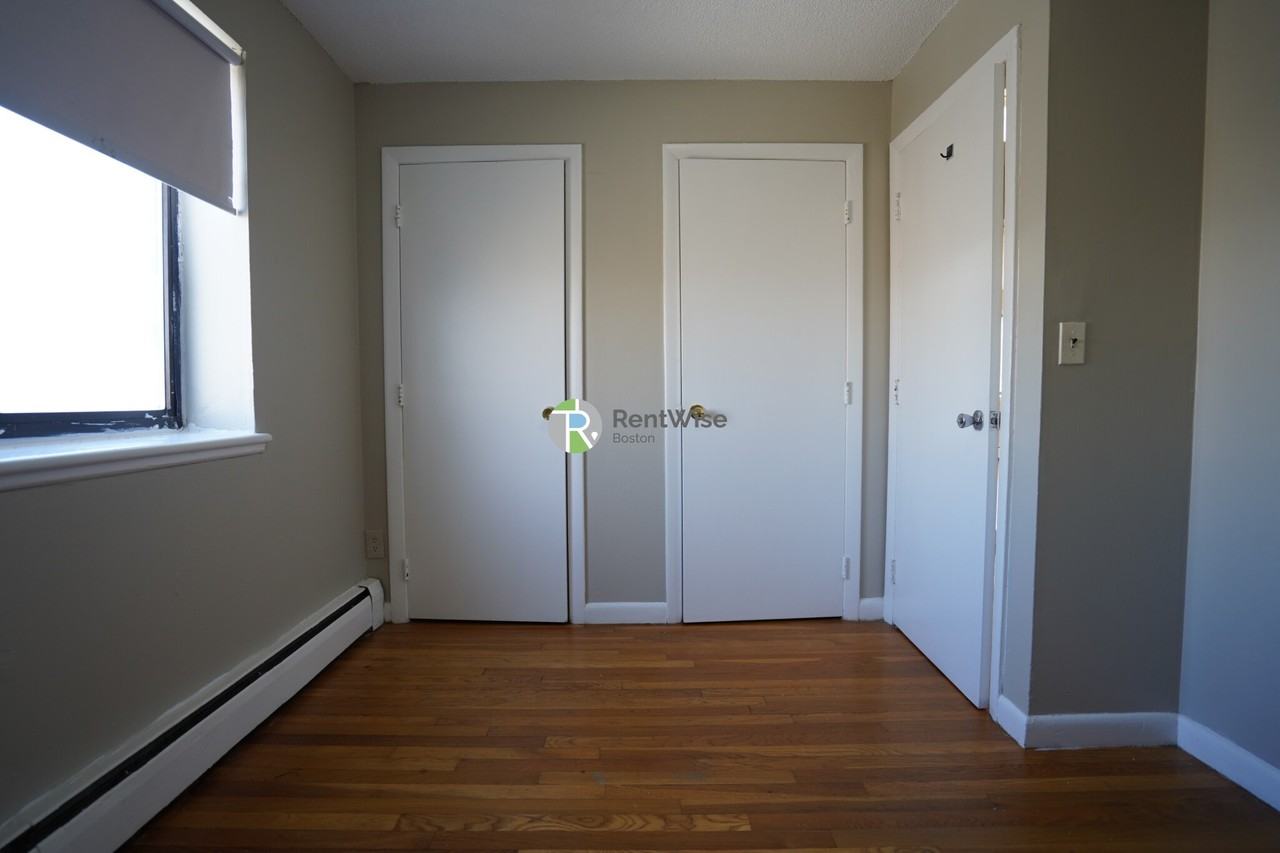 122 Dustin St #5 - Photo 6 of 11