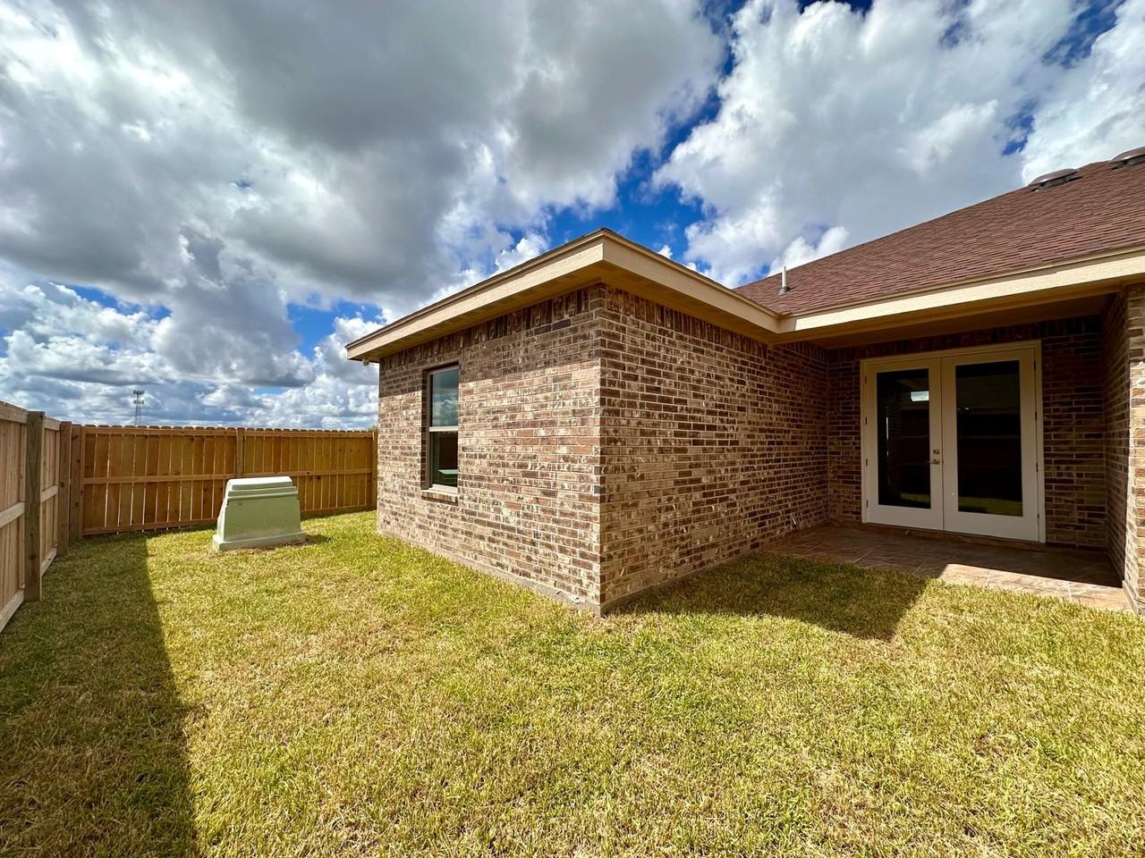 1002 Gabriela St #NA - Photo 3 of 16
