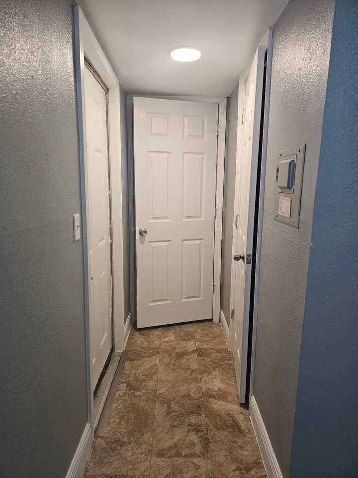 Davis St #D - Photo 7 of 10